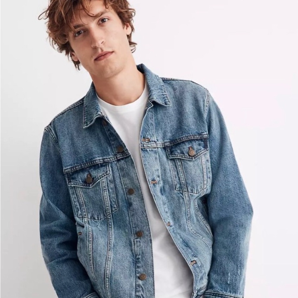 Madewell Classic Jean Jacket in Rivoli Wash